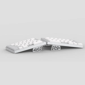 Elytra ホワイト ワイヤレス分割キーボードにテンティングキットを装着した使用イメージ